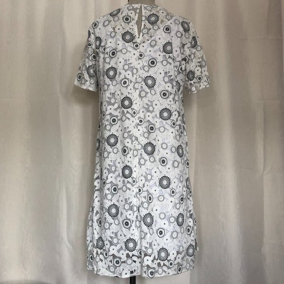 BCBGeneration White and Black Floral Dress - Picture 5 of 11